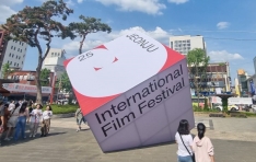 25��° ������ �� �ڸ���. [�� 25ȸ ���ֱ�����ȭ��] <���� ������ ��ȭ ��>